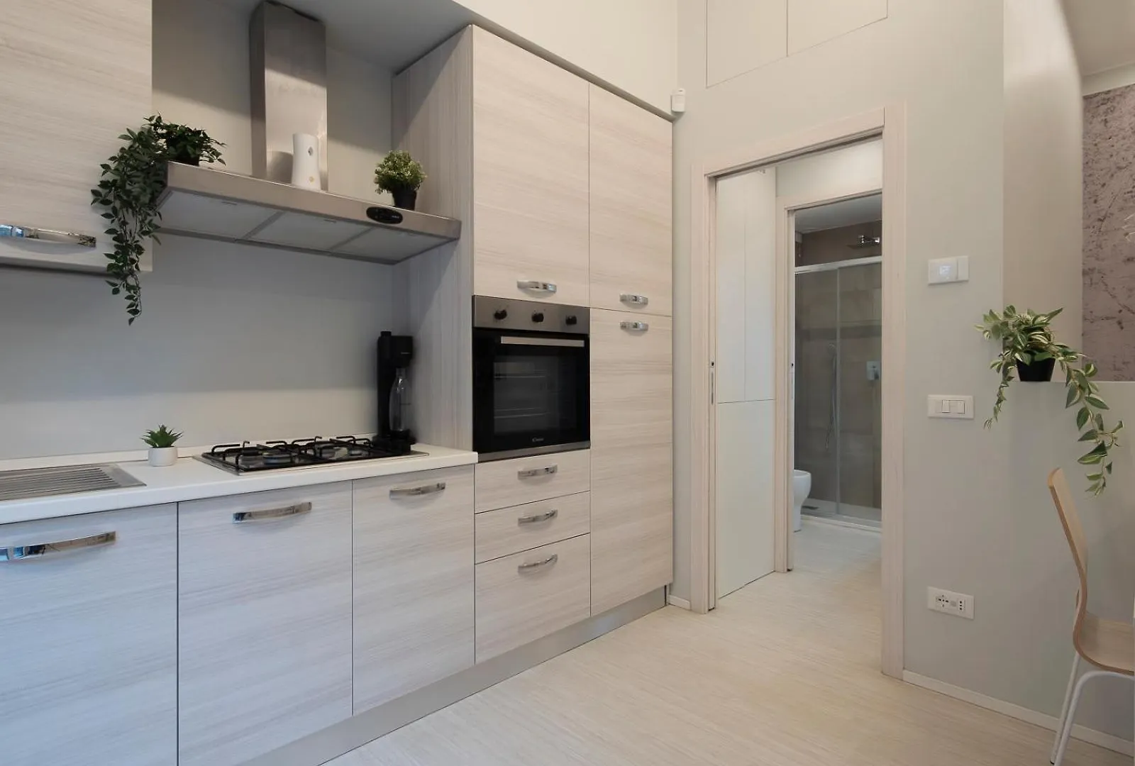 Ihost Studio - Toscanelli 10C Milan 0*,  Italy