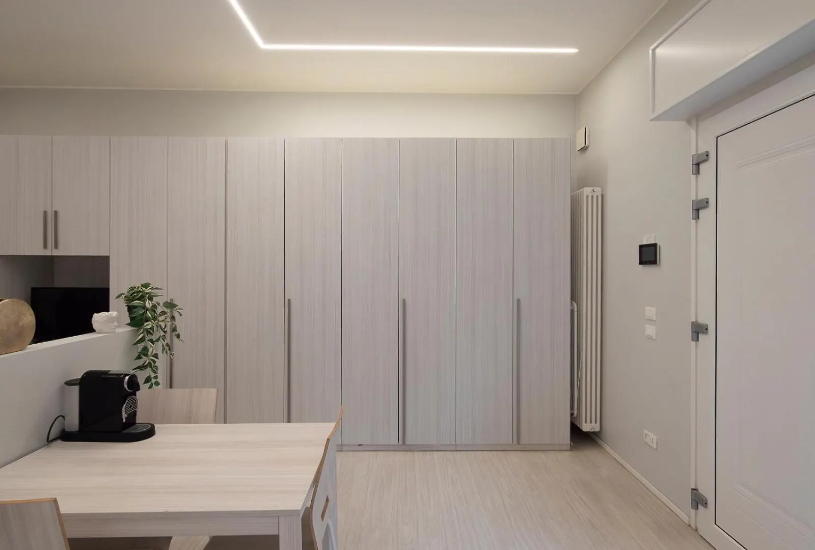 Ihost Studio - Toscanelli 10C Milan 0*,